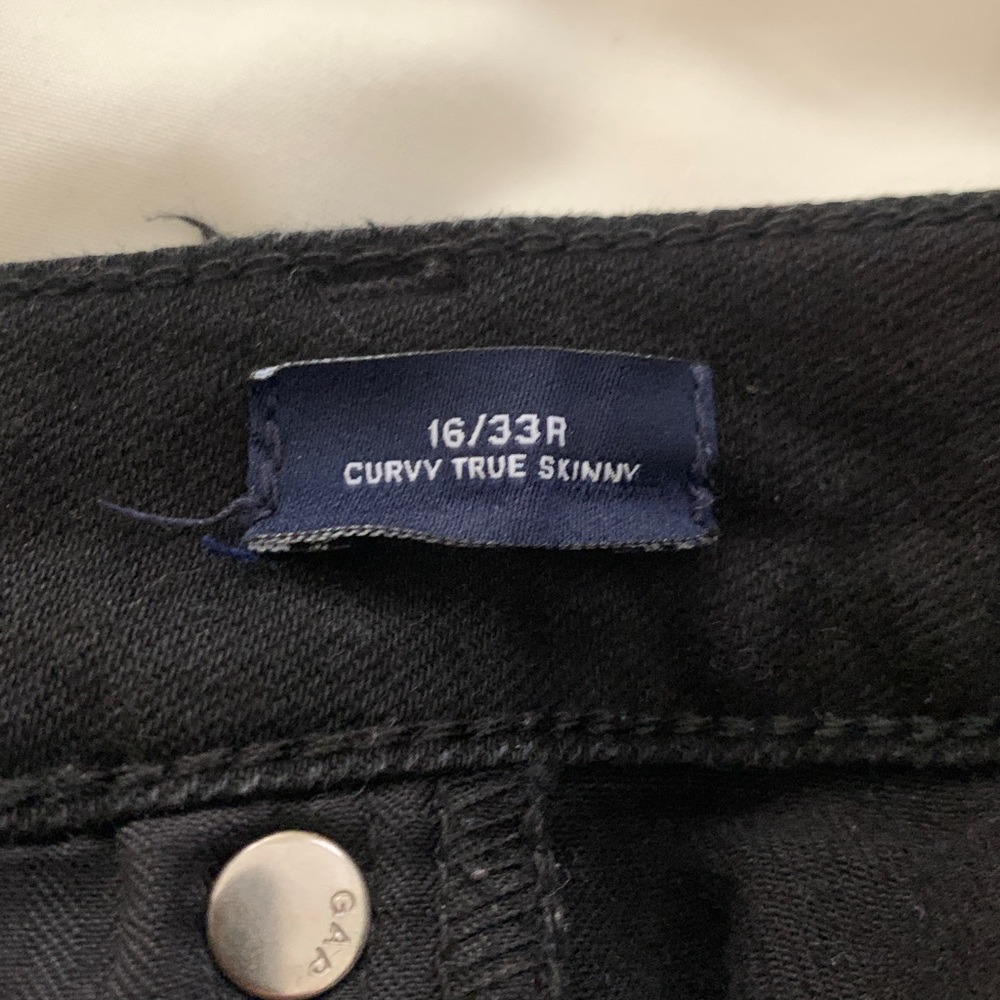 GAP BLACK CURVY TRUE SKINNY JEANS